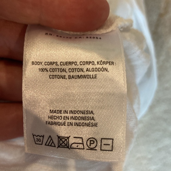 AKEMI + Kin White Ruffle Short
Sleeve Blouse  Medium - Picture 7 of 7